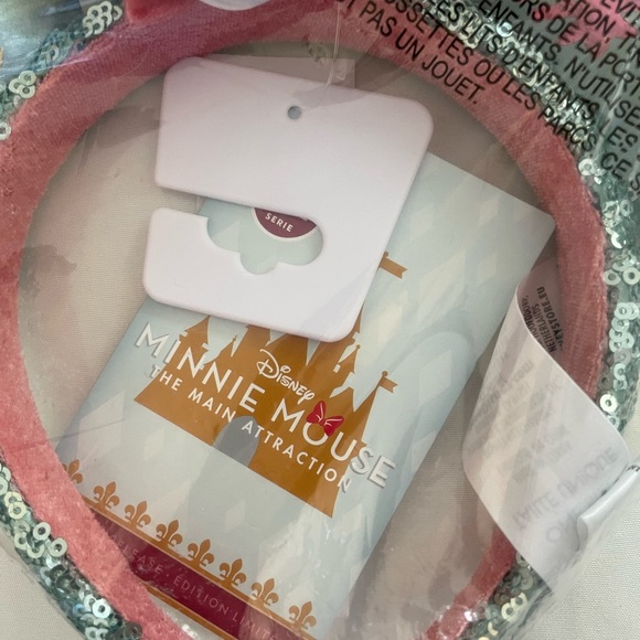 NWT Disney Minnie Mouse: The Main Attraction East’s King Arthur’s Carousel. - Picture 4 of 8